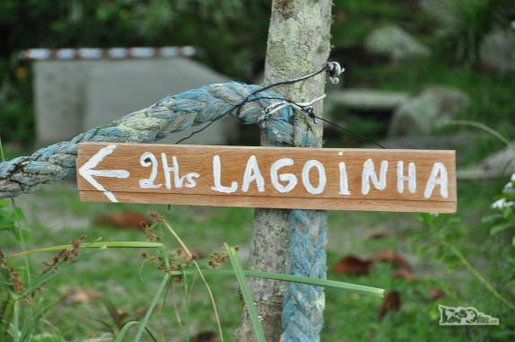Começo da trilha entre a praia do Matadeiro e a praia da Lagoinha do Leste, na costa sul de Florianópolis, em Santa Catarina